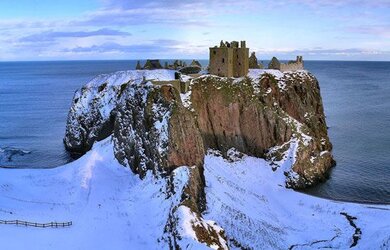 Dunnottar_Castle_Winter.jpg