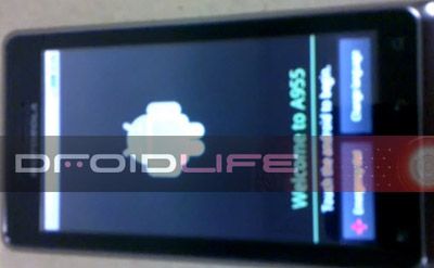 droid2-a955-first-look.jpg